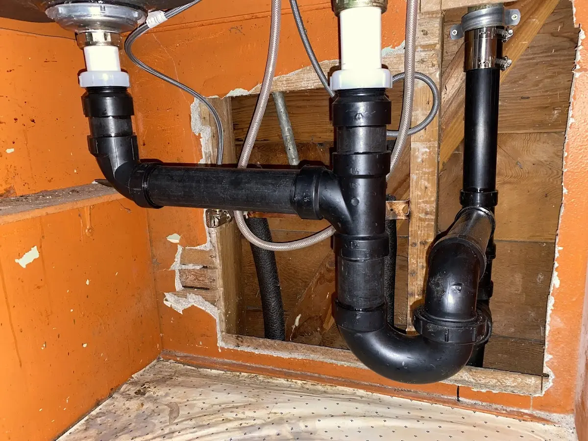 Professional Bathroom Installation equipment and tools on the job in Anahola